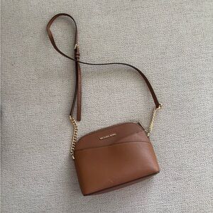 Crossbody purse